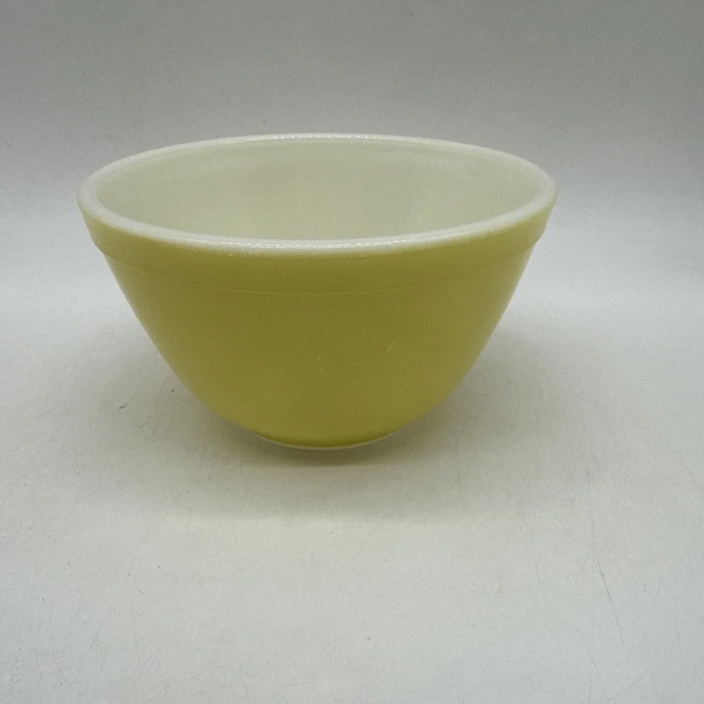 Vintage Pyrex 401 Yellow 1.5 Pint Nested Mixing Bowl